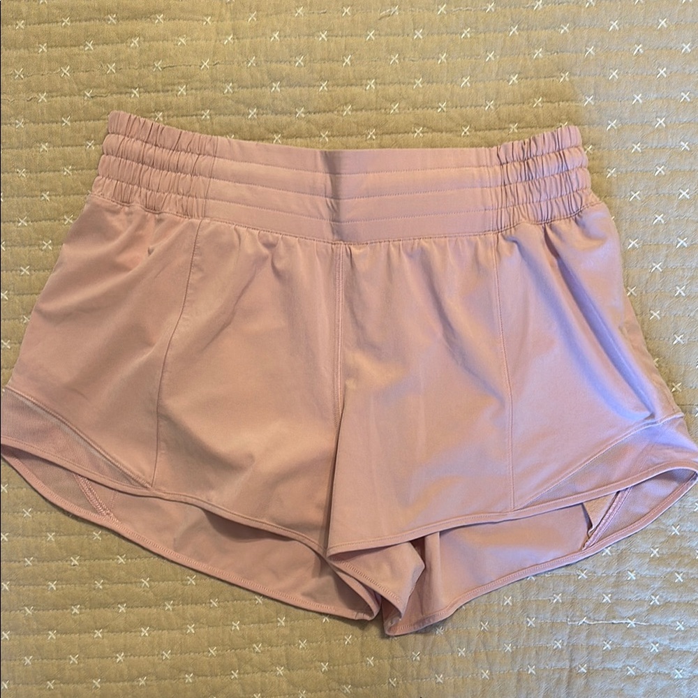 Lululemon Hotty Hot HR 2.5” Pink Haze - Size 8